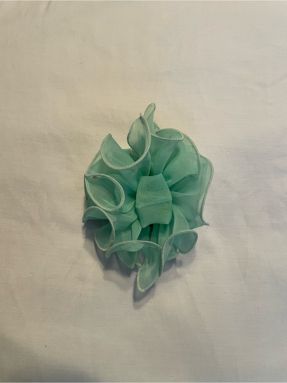 Vintage 80s/90s NWT ruffled chiffon fabric covered jaw clip